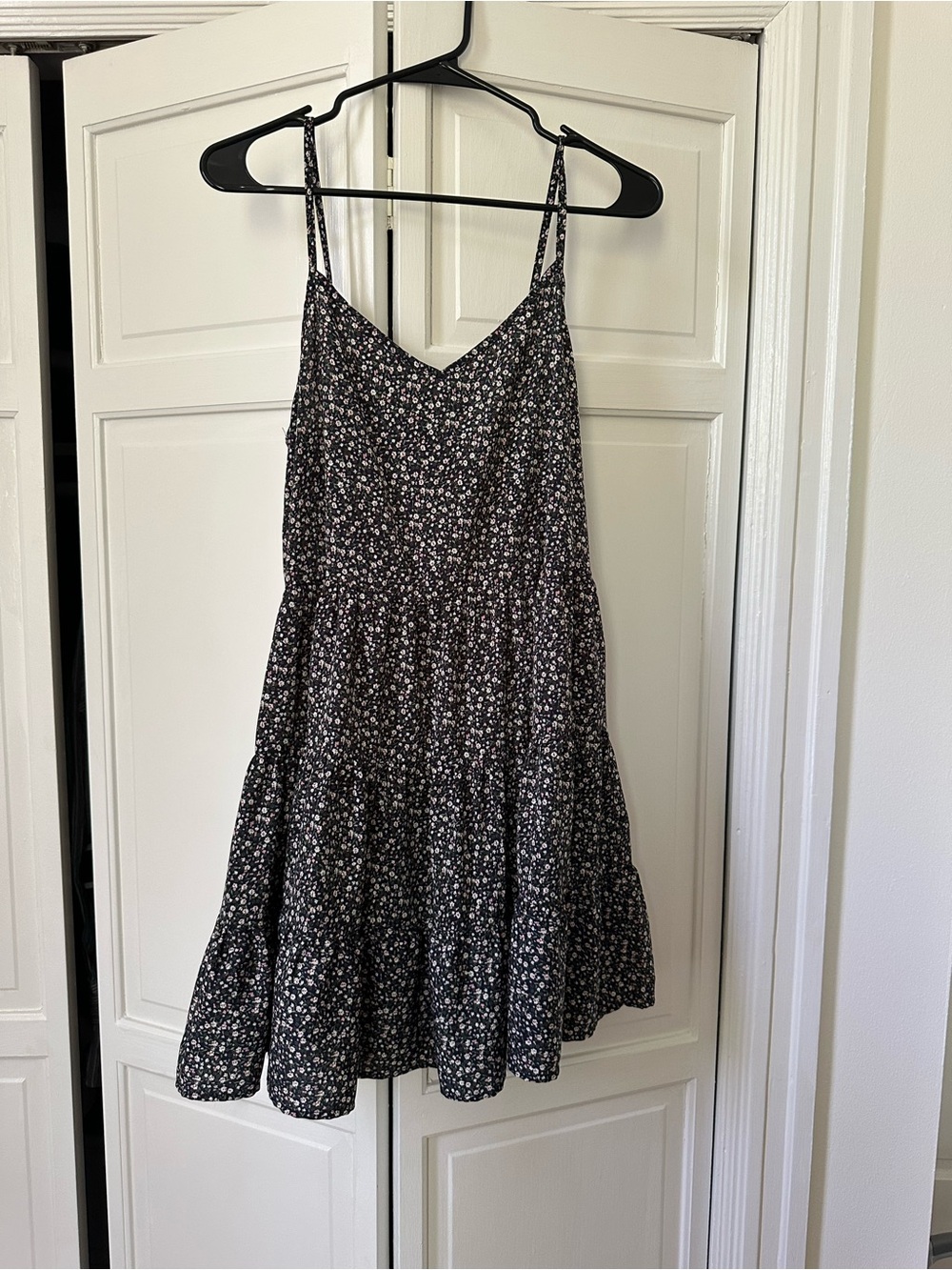 SHEIN Black Mini Floral Tiered Spaghetti-Strap Dress